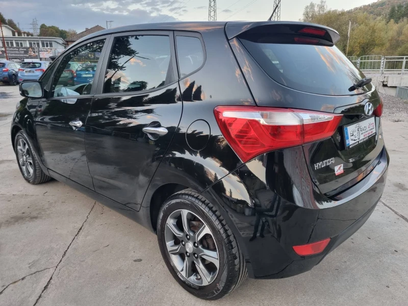 Hyundai Ix20 1.6CRDi ШВЕЙЦАРИЯ, снимка 4 - Автомобили и джипове - 52184799