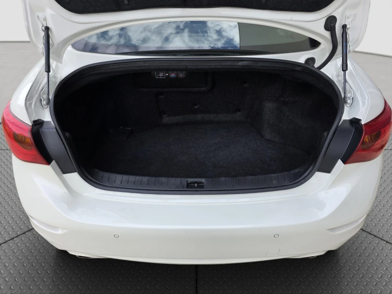 Infiniti Q50 3.5 HYBRID SPORT AWD, снимка 15 - Автомобили и джипове - 52214697