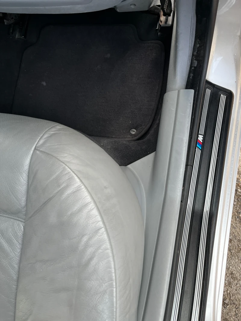 BMW 320, снимка 12 - Автомобили и джипове - 52835877