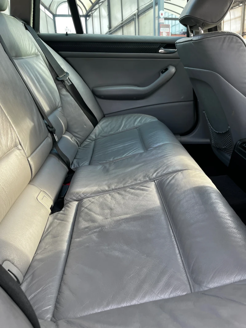 BMW 320, снимка 13 - Автомобили и джипове - 52835877