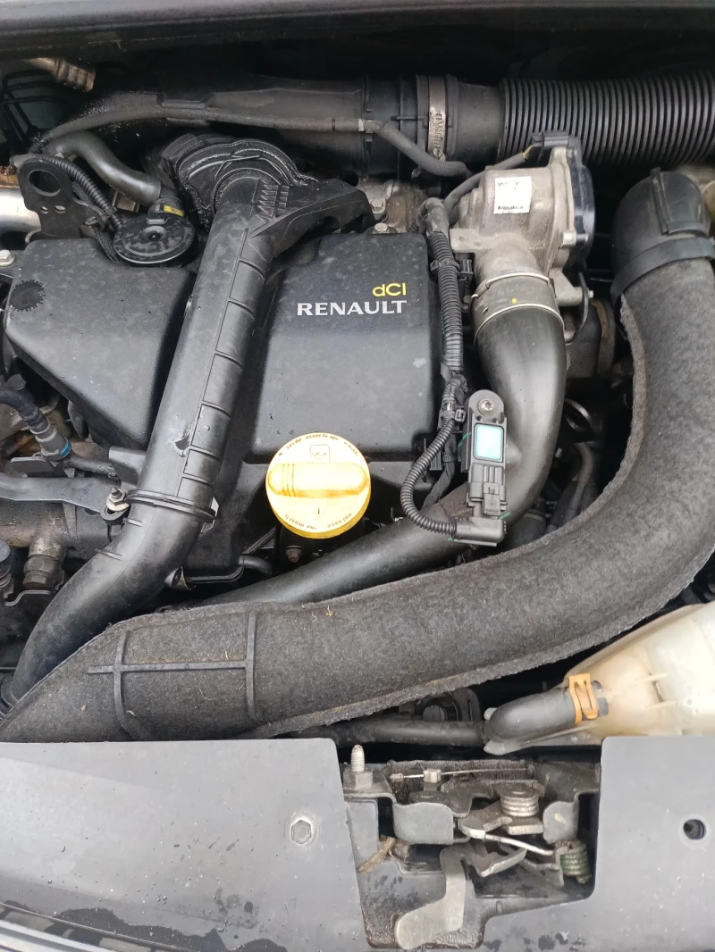 Renault Clio 1.5 dci, снимка 8 - Автомобили и джипове - 53123460