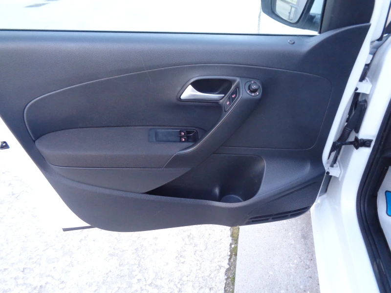 VW Polo 1.4TDI-75-BARTER-LIZING, снимка 15 - Автомобили и джипове - 53176392