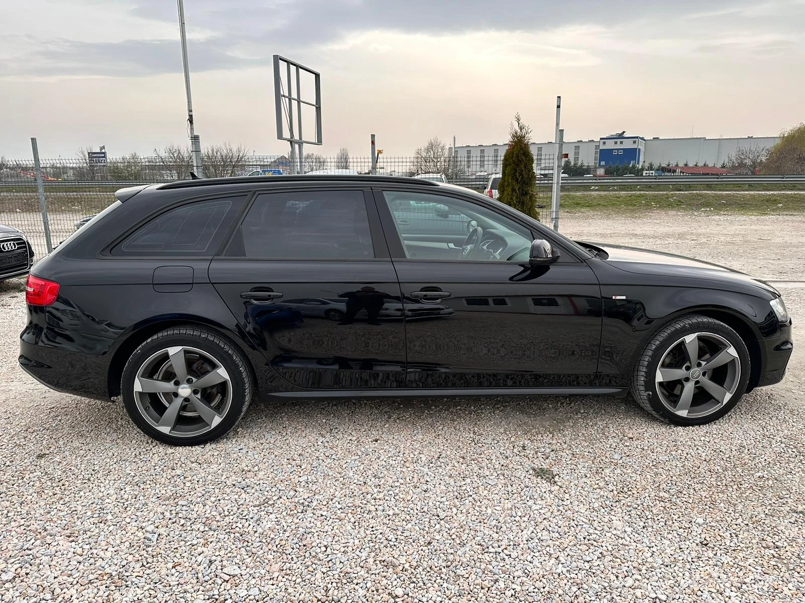 Audi A4 2.0TD-S-LINE QUATTRO - изображение 4