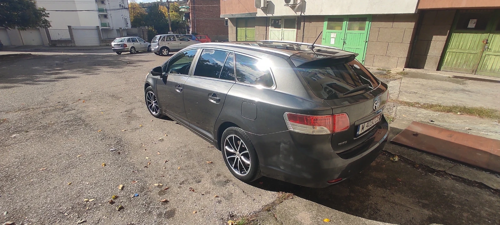 Toyota Avensis 1, 8 VVT-I  - изображение 4