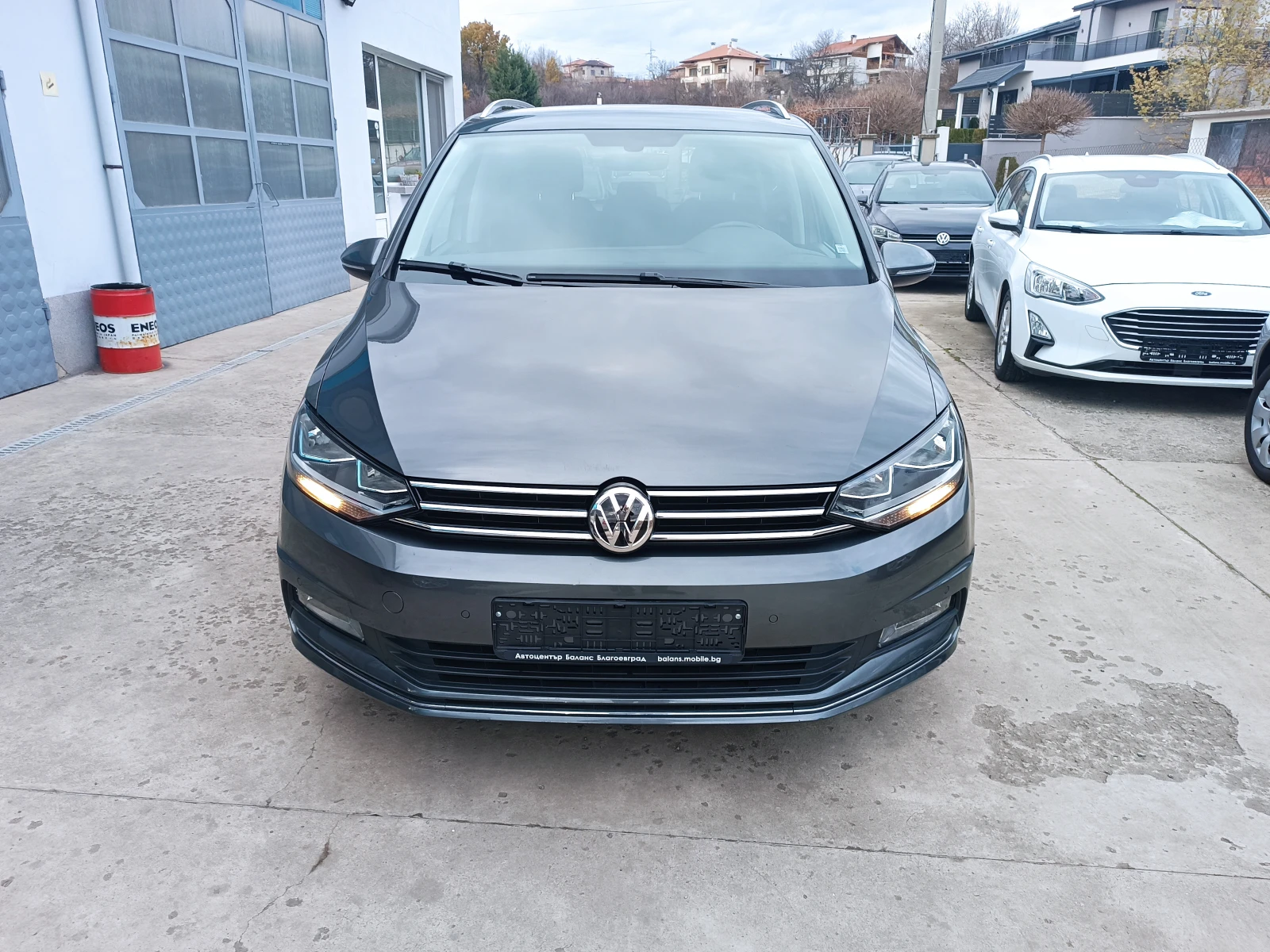 VW Touran 2.0TDI 190k.c. 144000km! FULL  - изображение 2