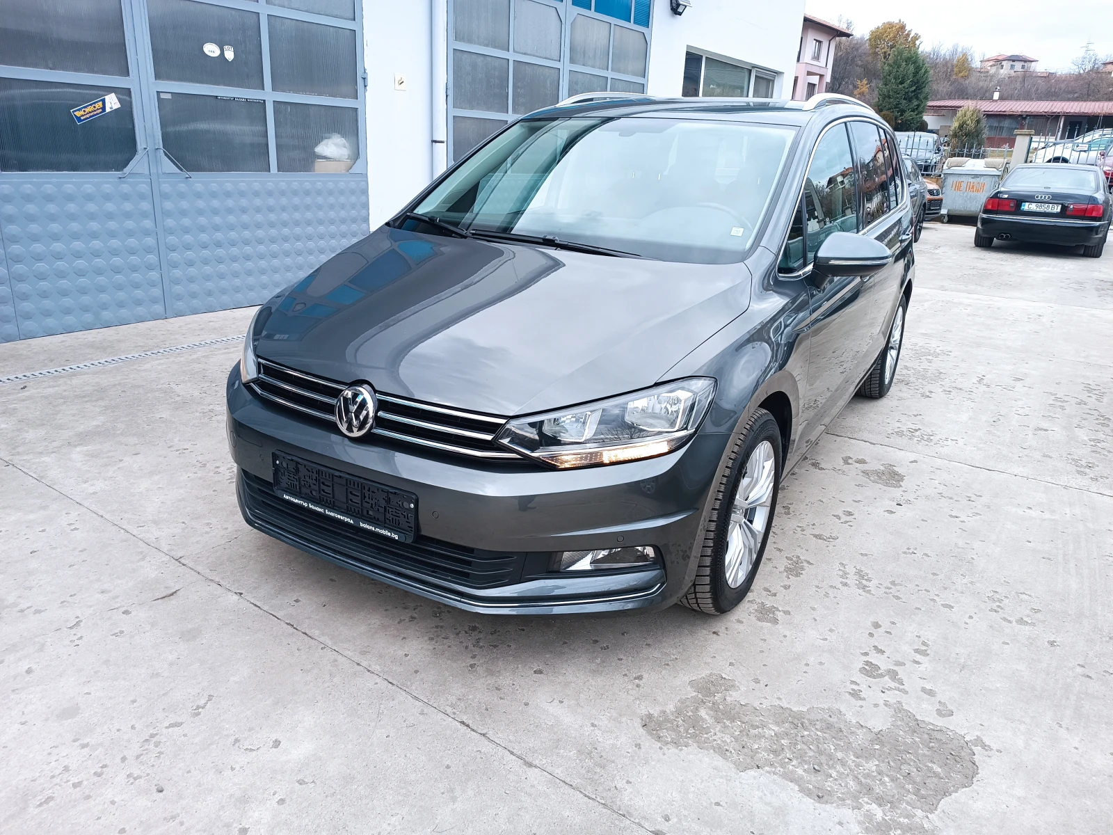 VW Touran 2.0TDI 190k.c. 144000km! FULL  - изображение 3