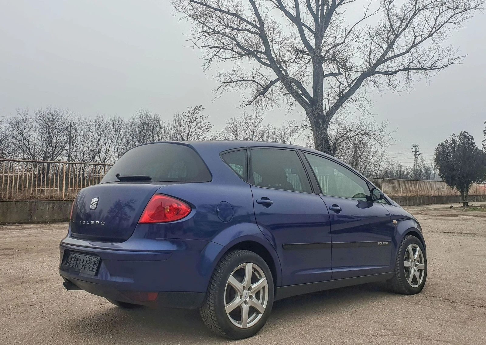 Seat Altea 2.0 TDI 140 к.с. ПАРКТРОНИК ТЕМПОМАТ * КЛИМАТРОНИК - изображение 10