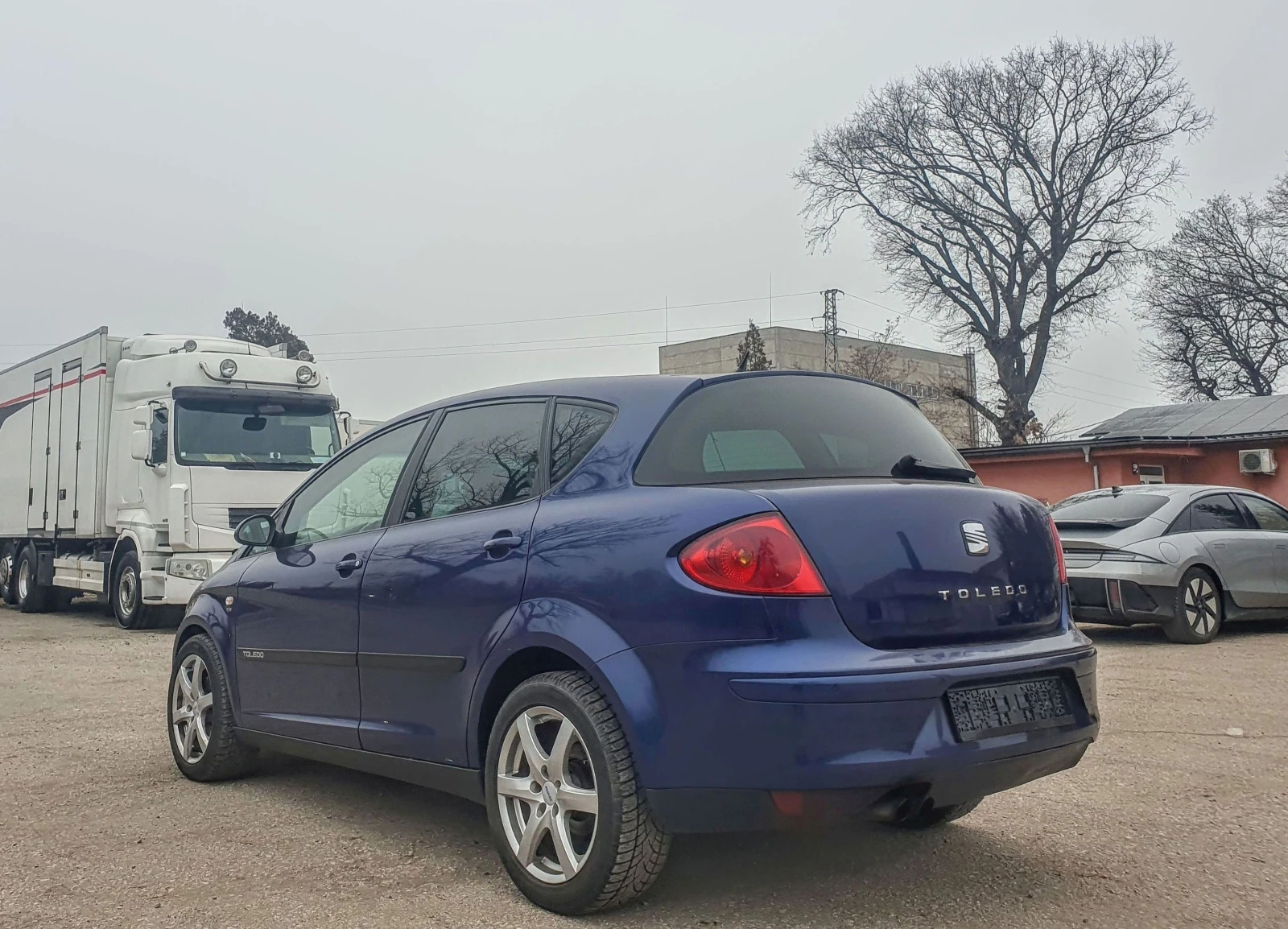 Seat Altea 2.0 TDI 140 к.с. ПАРКТРОНИК ТЕМПОМАТ * КЛИМАТРОНИК - изображение 7