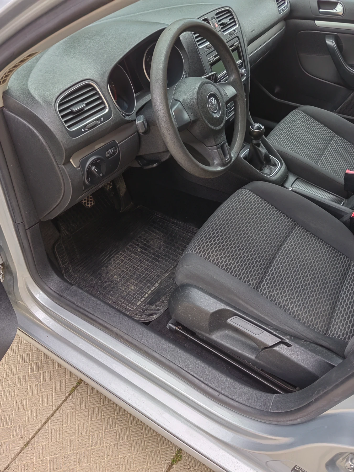 VW Golf 1.6 tdi - изображение 9