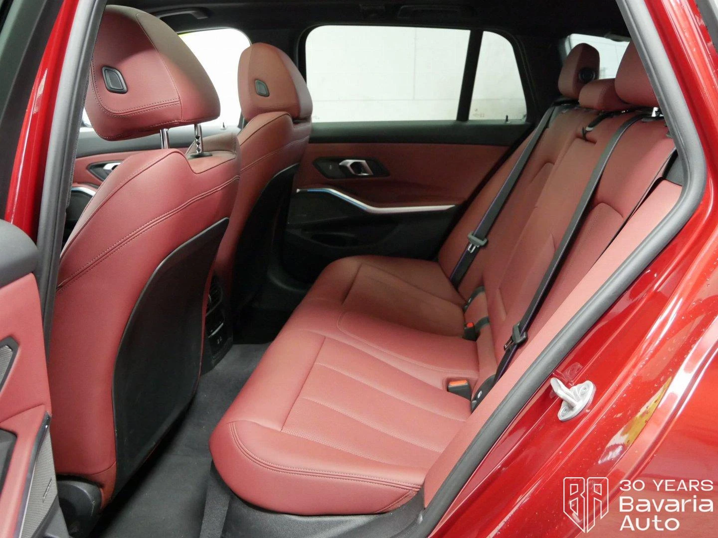 BMW 330 e xDrive Touring M Sport Paket Sportautomatic | Mobile.bg   8