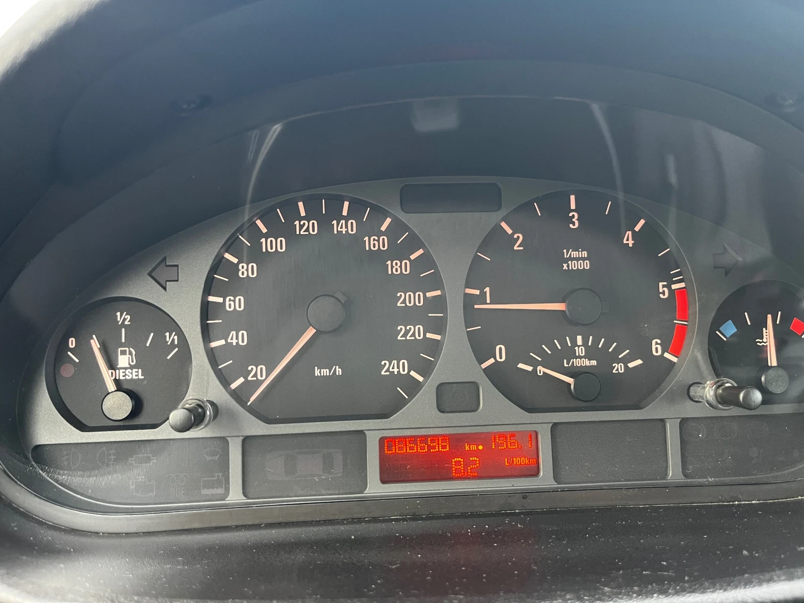 BMW 320  - изображение 4