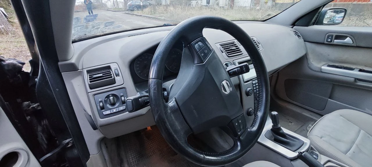 Volvo V50 136ps 6ск, снимка 5 - Автомобили и джипове - 53731992