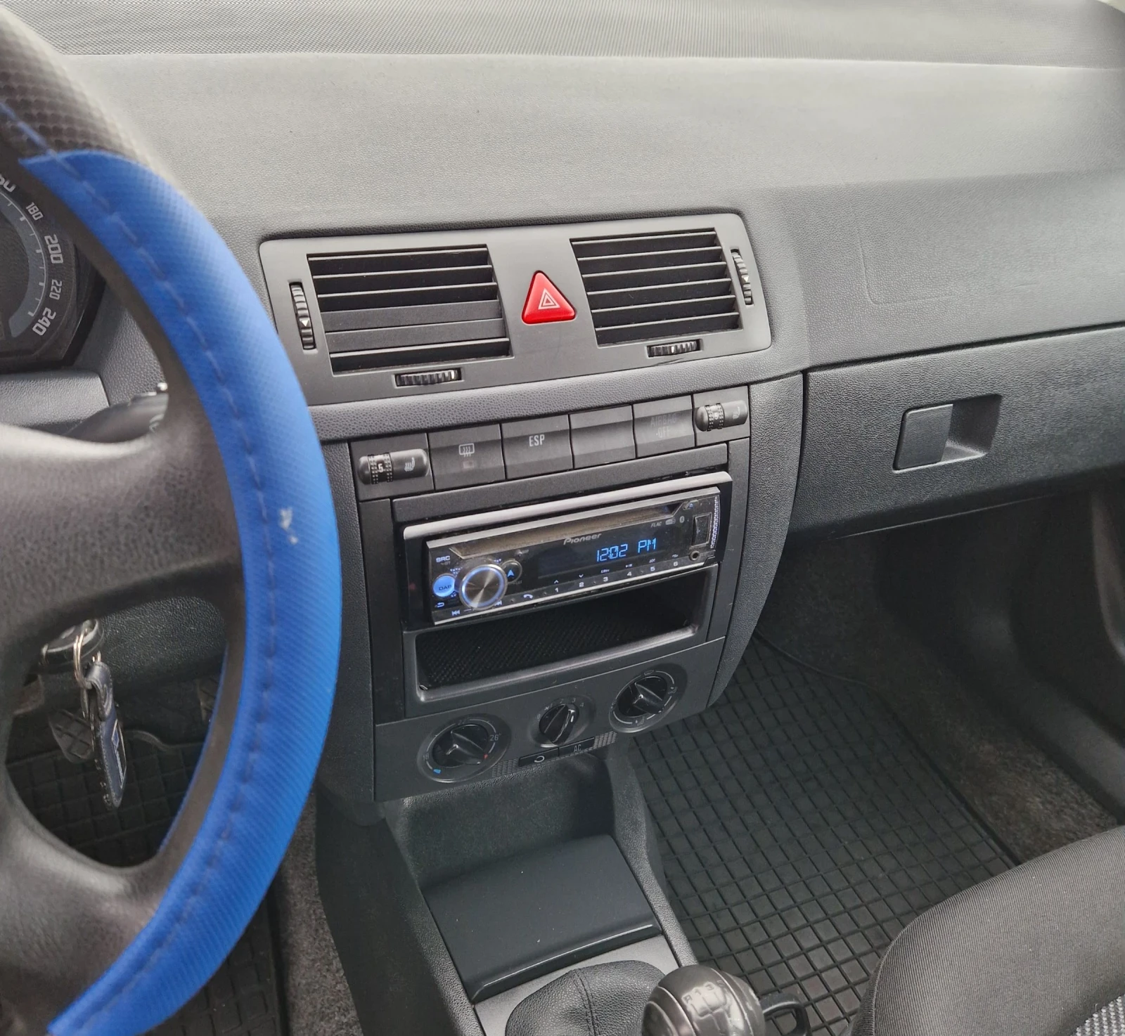 Skoda Fabia 1.9TDI 101к.с, снимка 11 - Автомобили и джипове - 53903162