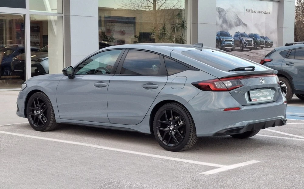 Honda Civic 2.0 i-MMD Hybrid Sport, снимка 8 - Автомобили и джипове - 53971866