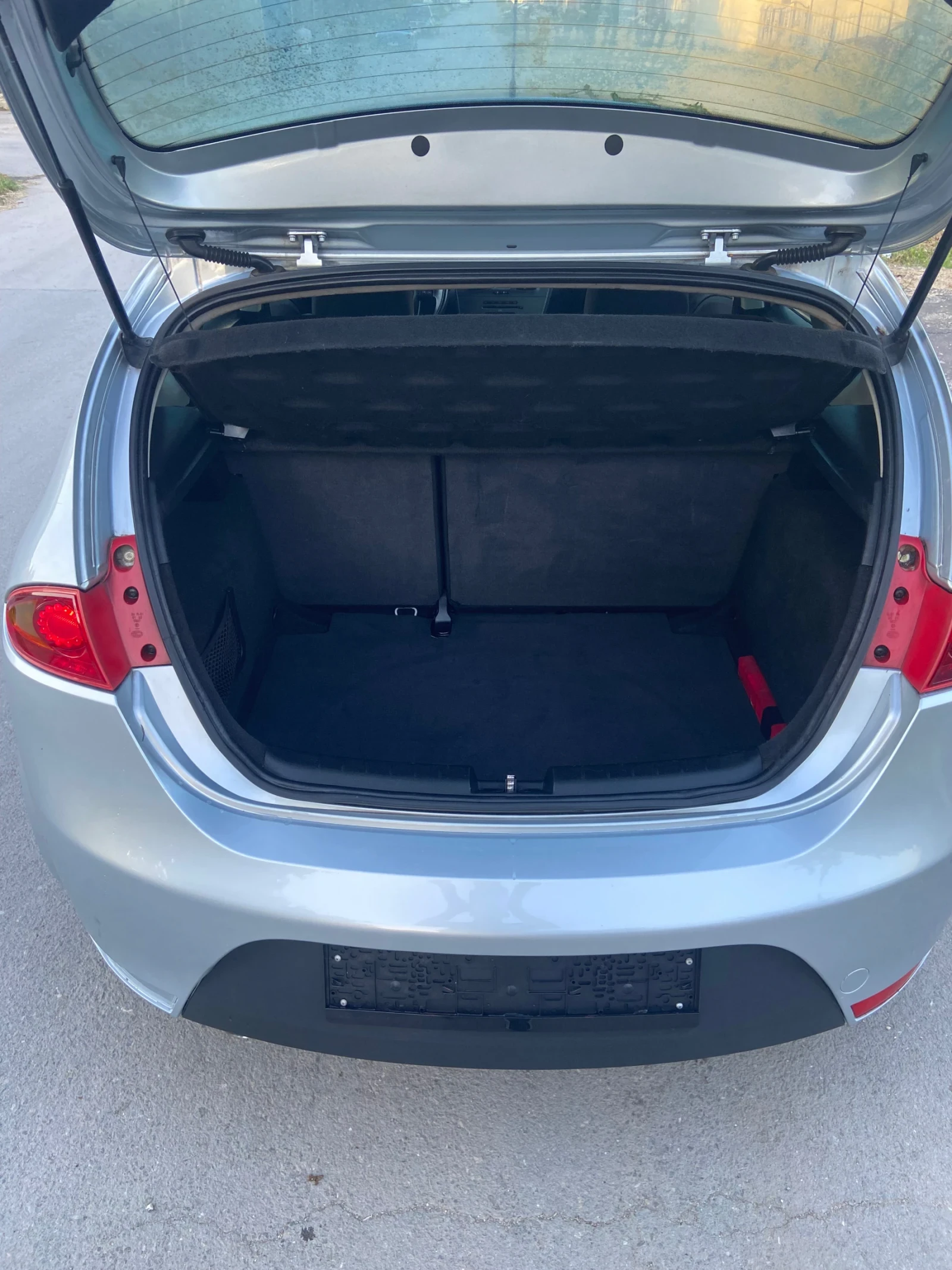 Seat Leon 2.0 TDI FR, снимка 14 - Автомобили и джипове - 55043031