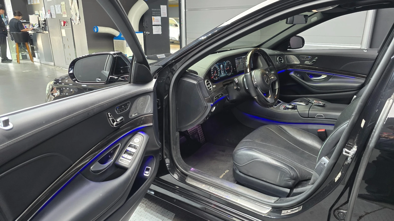 Mercedes-Benz S 400 AMG line/HUD/360 Cam/Подгрев/Обдух/МАСАЖИ/ВЪЗДУХ, снимка 9 - Автомобили и джипове - 55297086