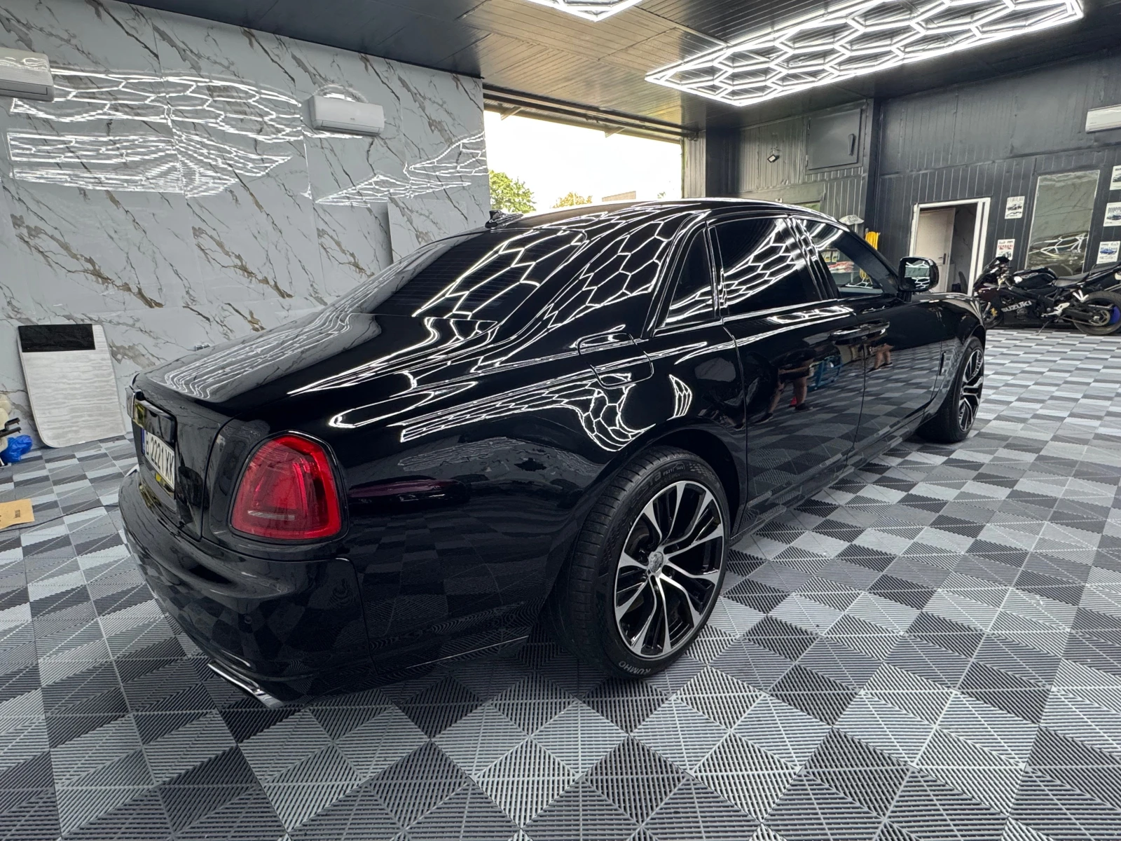 Rolls-Royce Ghost, снимка 4 - Автомобили и джипове - 55579861