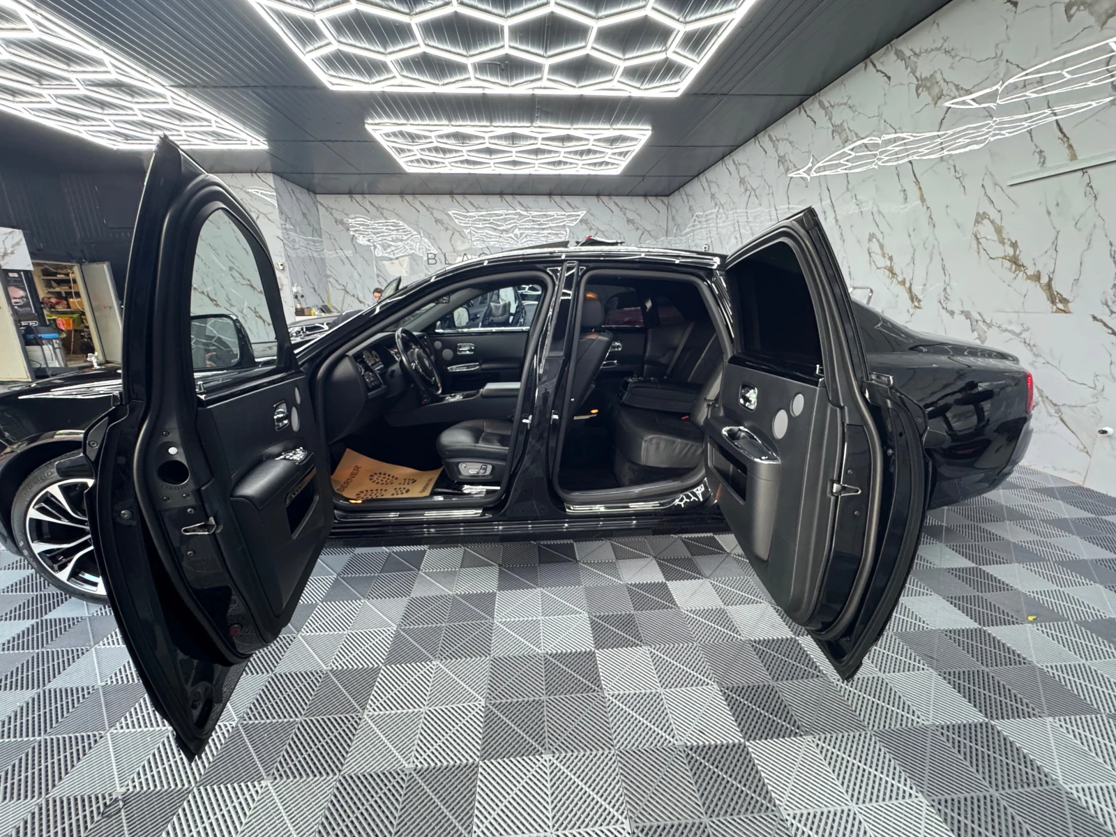 Rolls-Royce Ghost, снимка 6 - Автомобили и джипове - 55579861