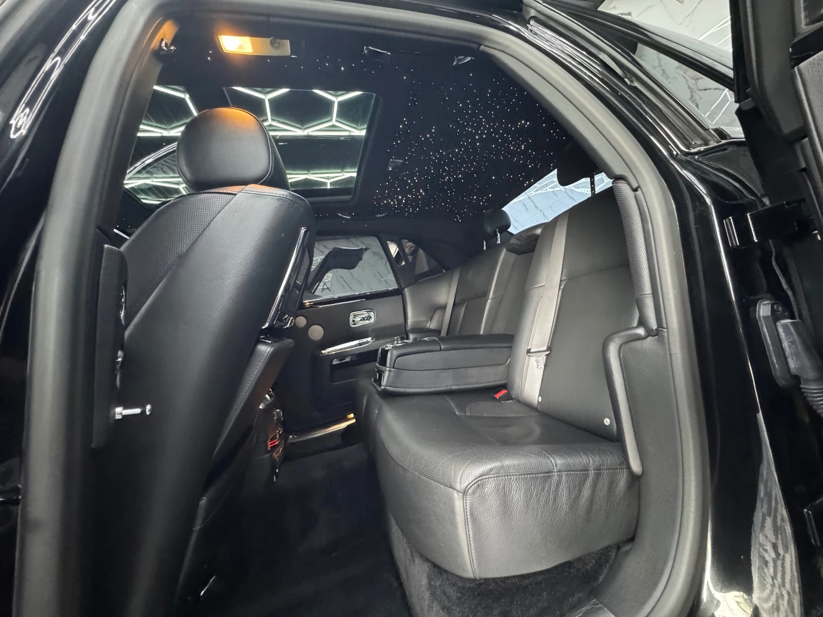 Rolls-Royce Ghost, снимка 13 - Автомобили и джипове - 55579861