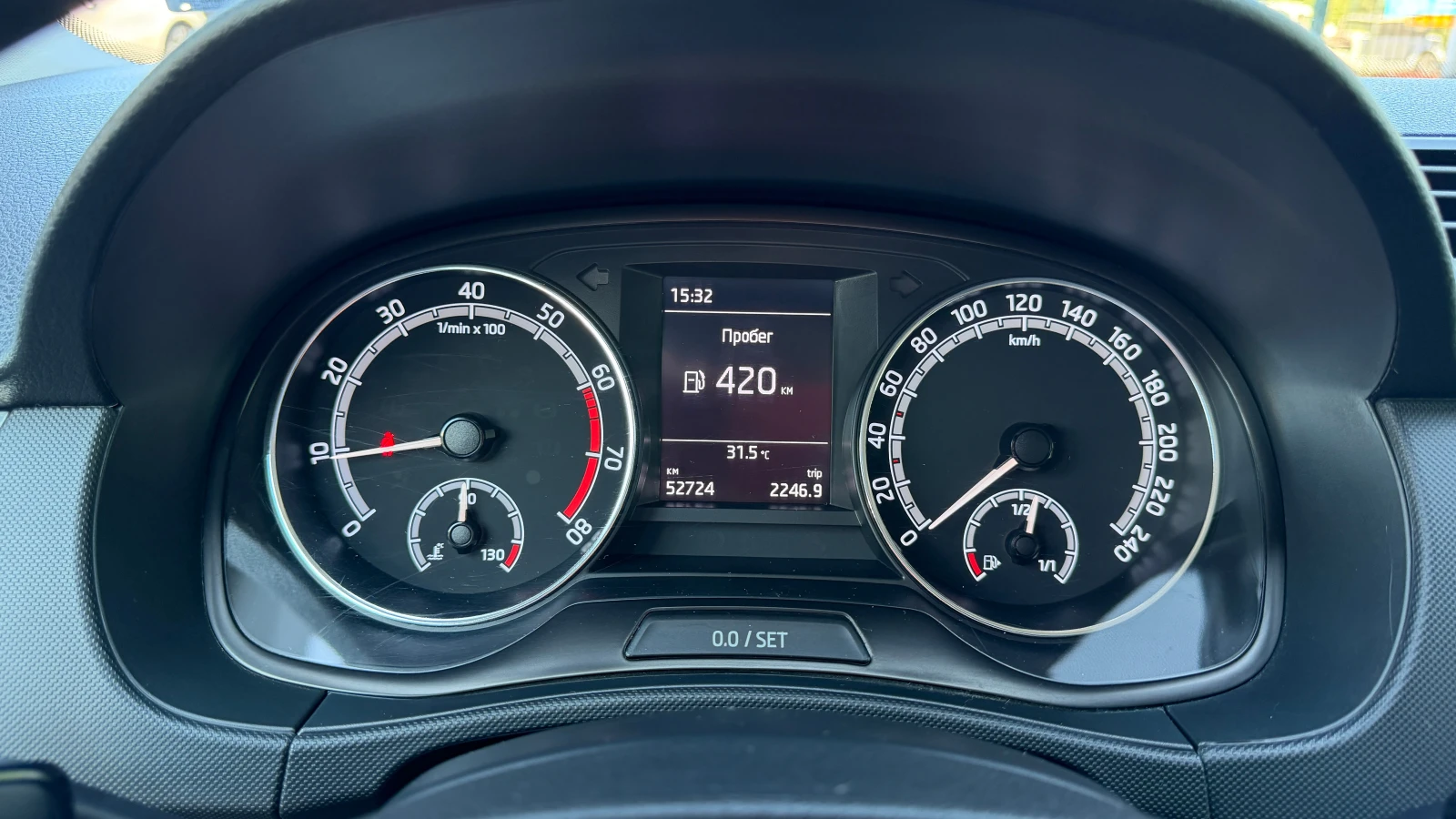 Skoda Fabia Selection 1.0 TSI, снимка 14 - Автомобили и джипове - 55725983