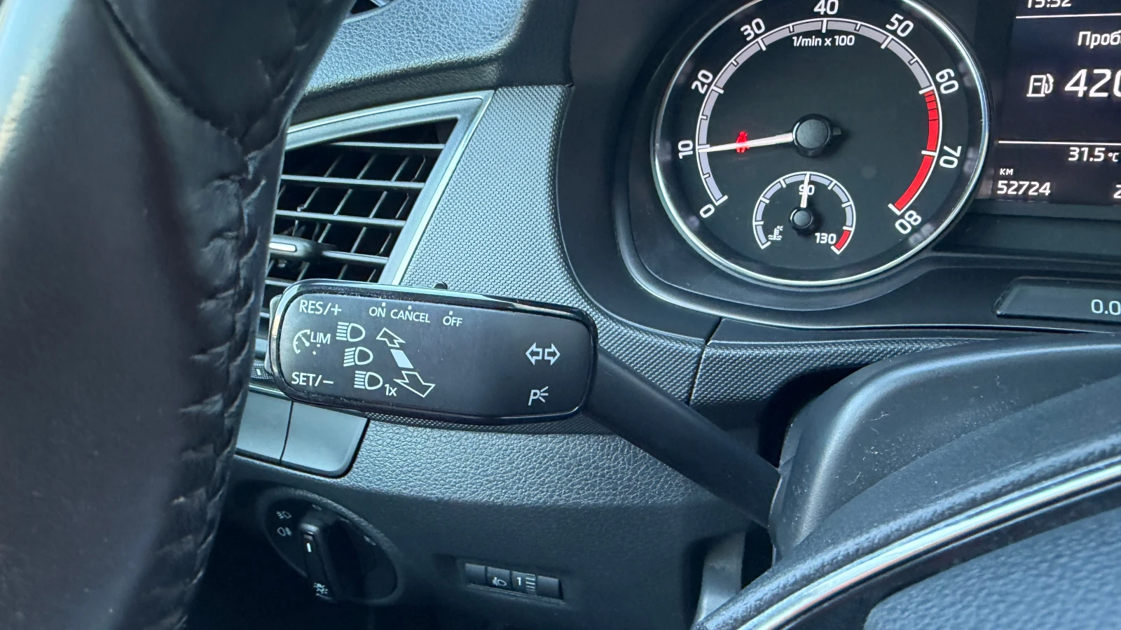 Skoda Fabia Selection 1.0 TSI, снимка 16 - Автомобили и джипове - 55725983