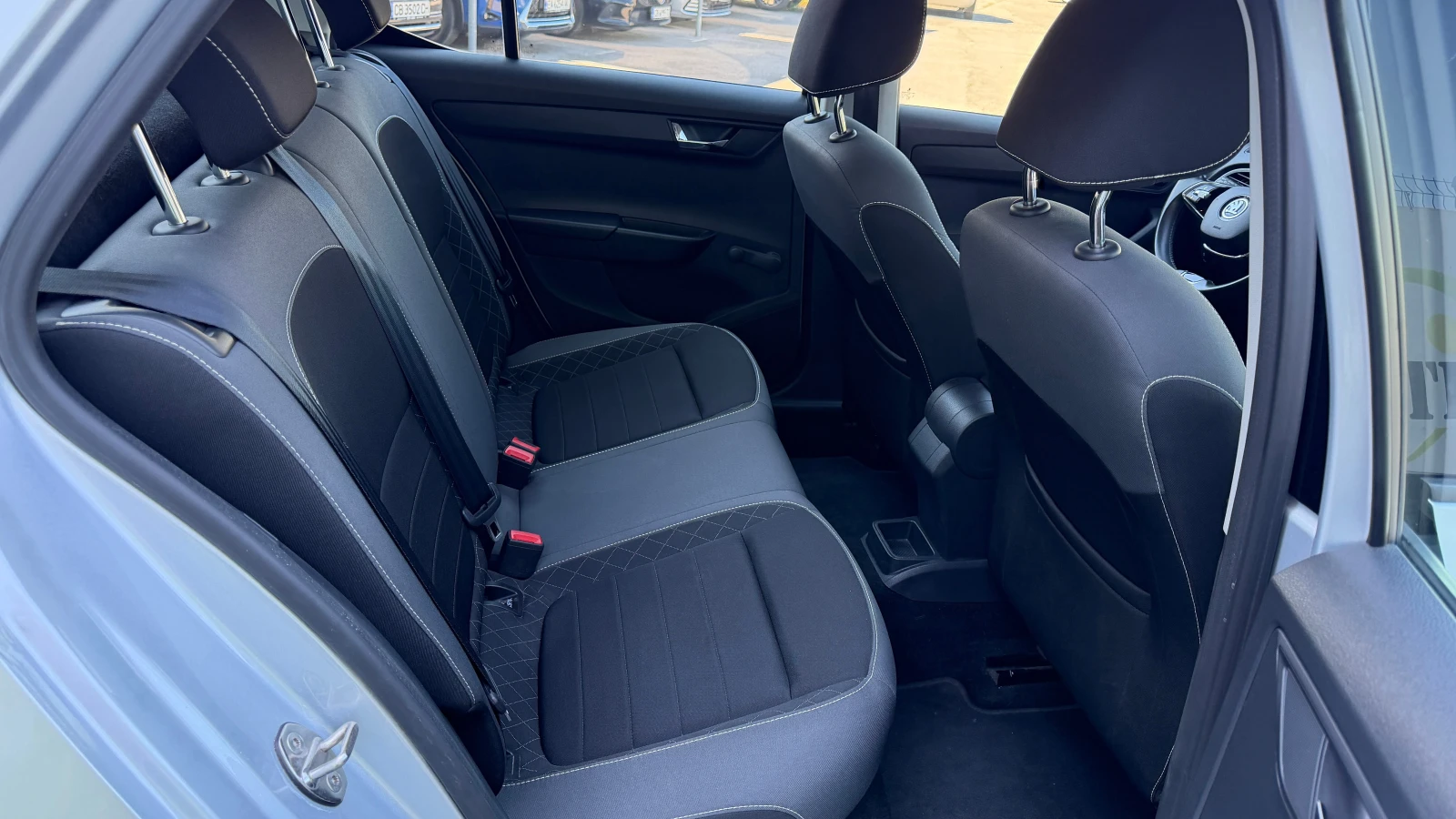 Skoda Fabia Selection 1.0 TSI, снимка 11 - Автомобили и джипове - 55725983