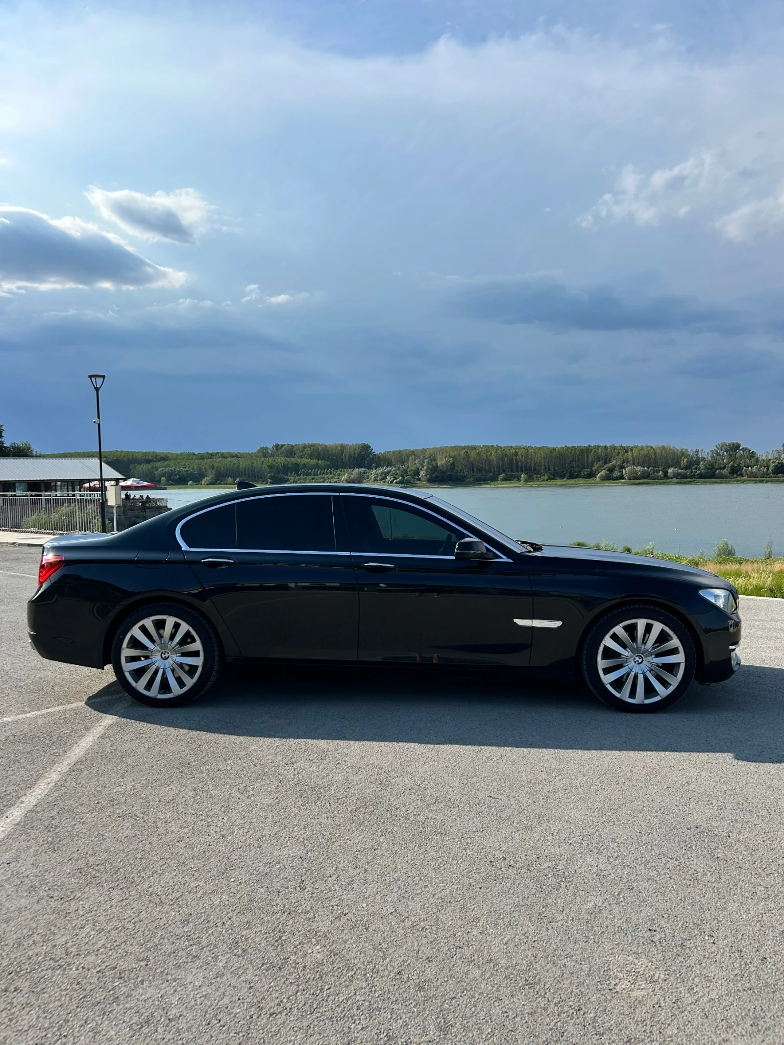 BMW 740, снимка 2 - Автомобили и джипове - 55797691