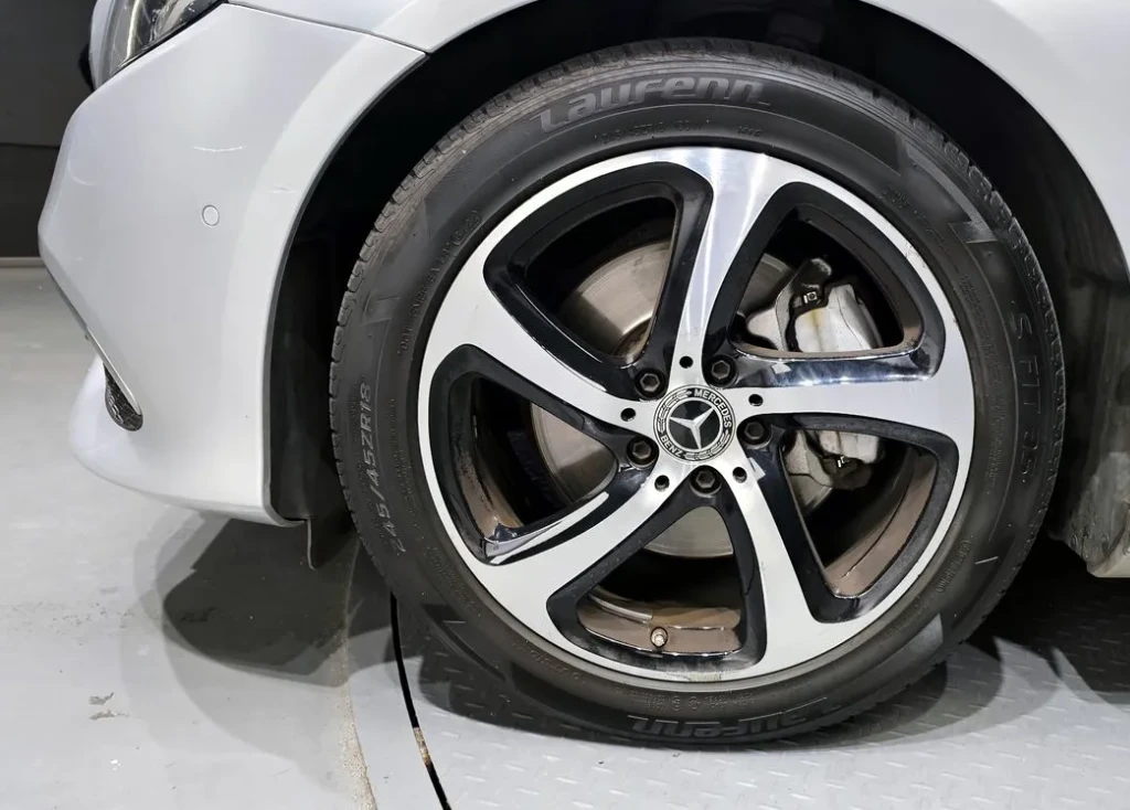 Mercedes-Benz E 250 КОЖА* МЕМОРИ* КАМЕРА* , снимка 16 - Автомобили и джипове - 55879351