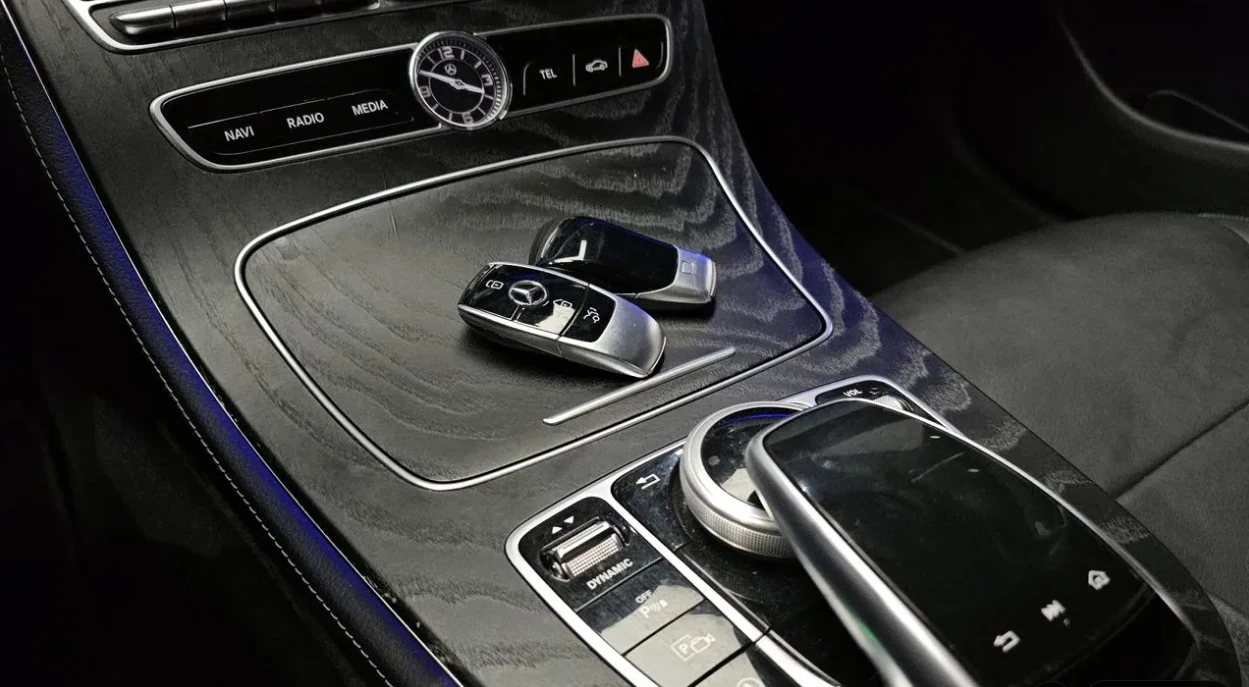 Mercedes-Benz E 250 КОЖА* МЕМОРИ* КАМЕРА* , снимка 12 - Автомобили и джипове - 55879351