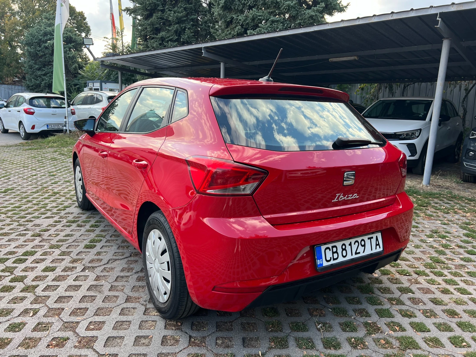 Seat Ibiza 1.0 MPI, снимка 4 - Автомобили и джипове - 55929782