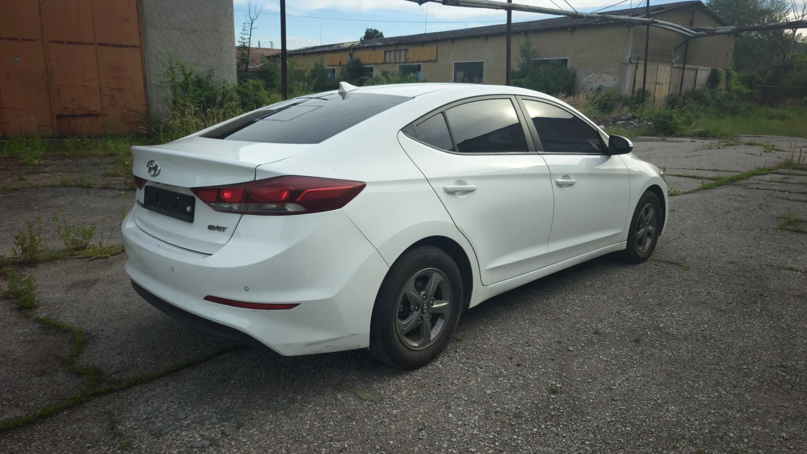 Hyundai Elantra AVANTE , снимка 4 - Автомобили и джипове - 55966677
