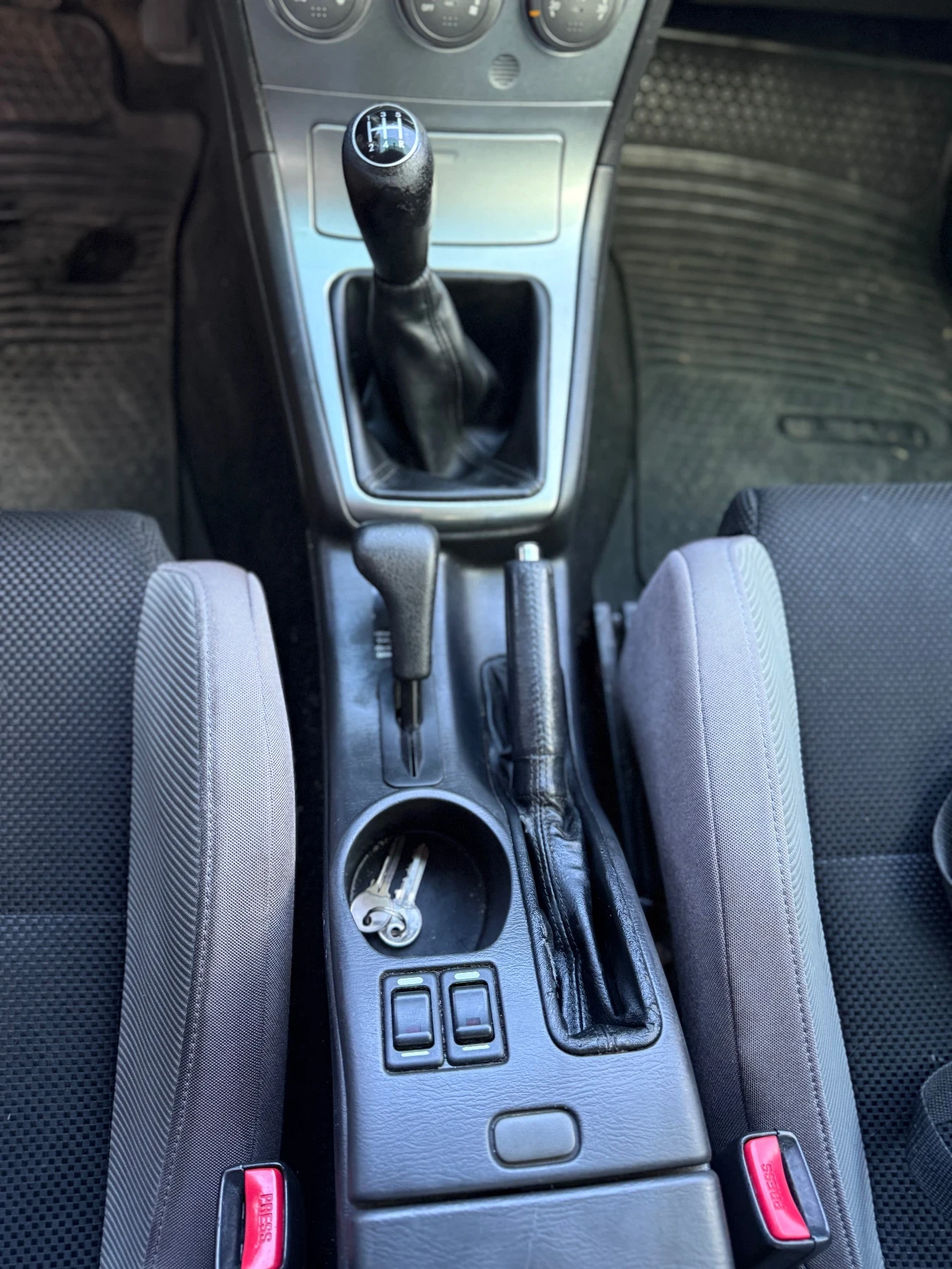 Subaru Impreza 2.0r бензин, снимка 8 - Автомобили и джипове - 56235876