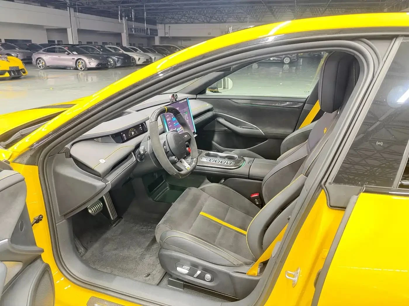 Xiaomi SU7, снимка 7 - Автомобили и джипове - 56686446