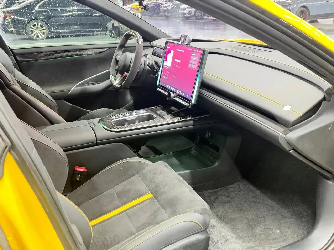 Xiaomi SU7, снимка 8 - Автомобили и джипове - 56686446