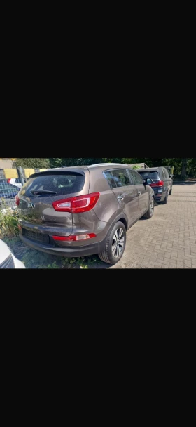 Kia Sportage 2.0CRDI 4X4 - 6800 € / 13299.64 лв. - 76328511 3