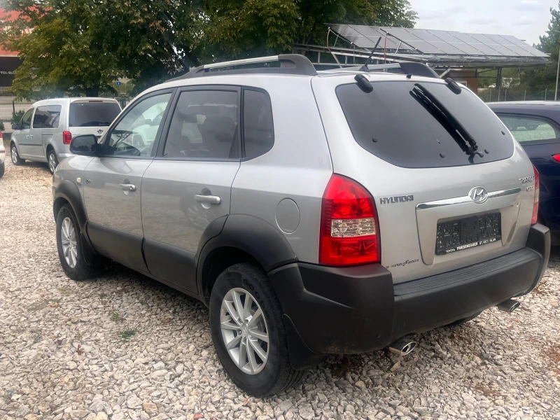 Hyundai Tucson 2.0TDI 4X4, снимка 4 - Автомобили и джипове - 47283180