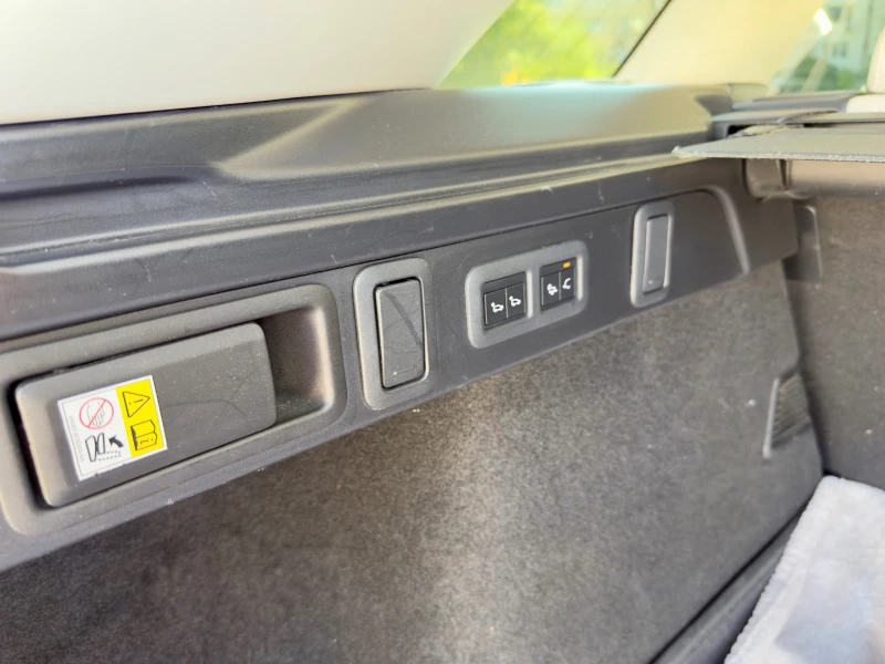 Land Rover Range Rover Velar, снимка 9 - Автомобили и джипове - 52023240