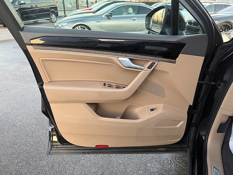 VW Touareg Rline-LED-DISTRONIK-BIXENON-3D-DIGITAL-ПОДГРЯВАНЕ!, снимка 7 - Автомобили и джипове - 52796067