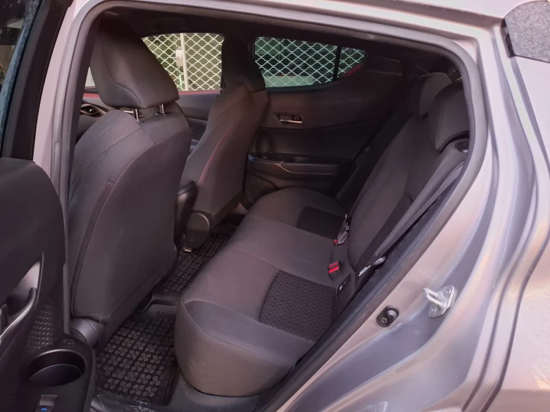 Toyota C-HR Бензин, снимка 8 - Автомобили и джипове - 52952008