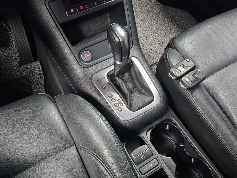 VW Tiguan, снимка 9 - Автомобили и джипове - 54945544