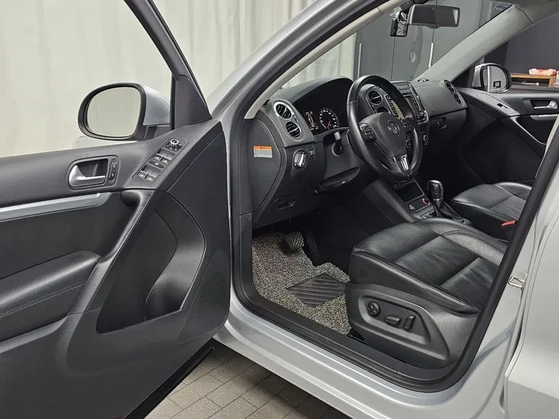 VW Tiguan, снимка 10 - Автомобили и джипове - 54945544