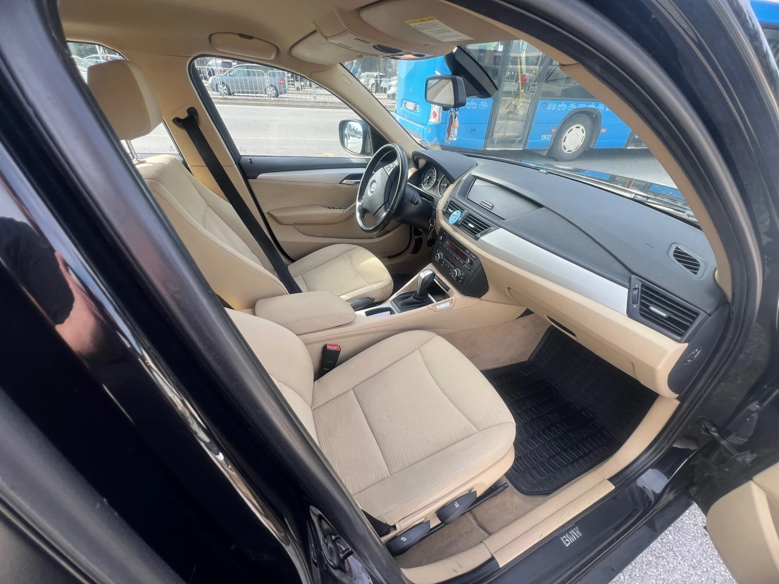 BMW X1 sDrive 1.8i - изображение 7