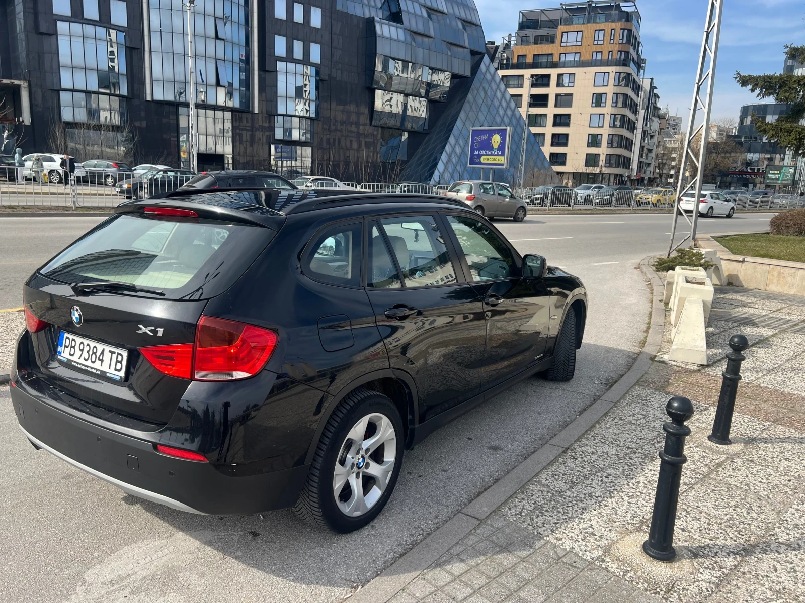 BMW X1 sDrive 1.8i - изображение 5