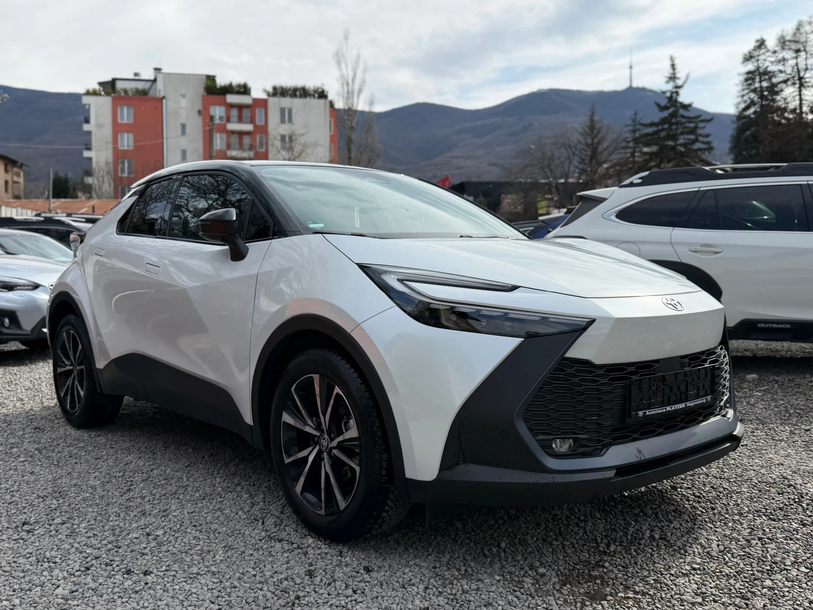 Toyota C-HR  1.8 (140 кс) Hybrid e-CVT /SUV, снимка 3 - Автомобили и джипове - 56234089