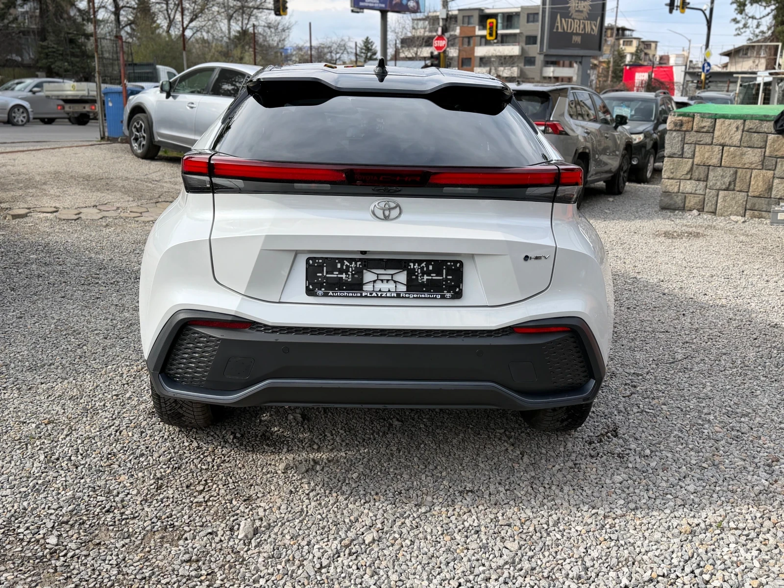 Toyota C-HR  1.8 (140 кс) Hybrid e-CVT /SUV, снимка 5 - Автомобили и джипове - 56234089