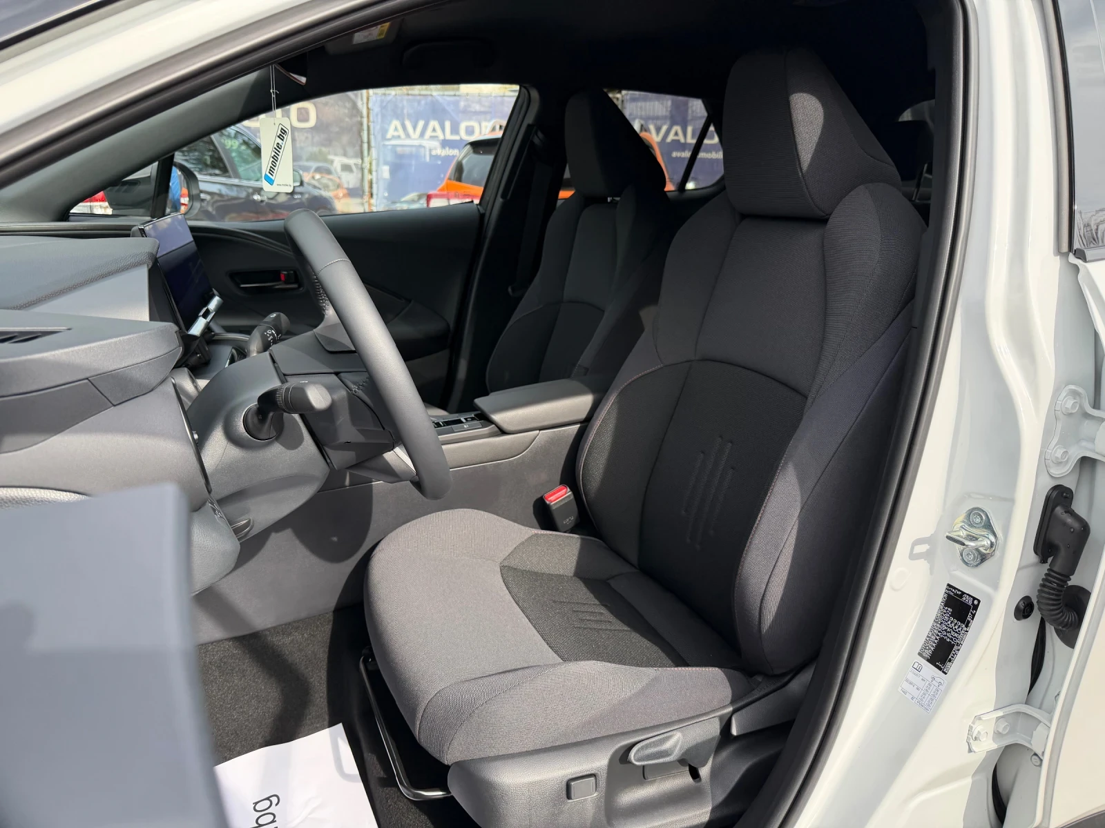 Toyota C-HR  1.8 (140 кс) Hybrid e-CVT /SUV, снимка 10 - Автомобили и джипове - 56234089
