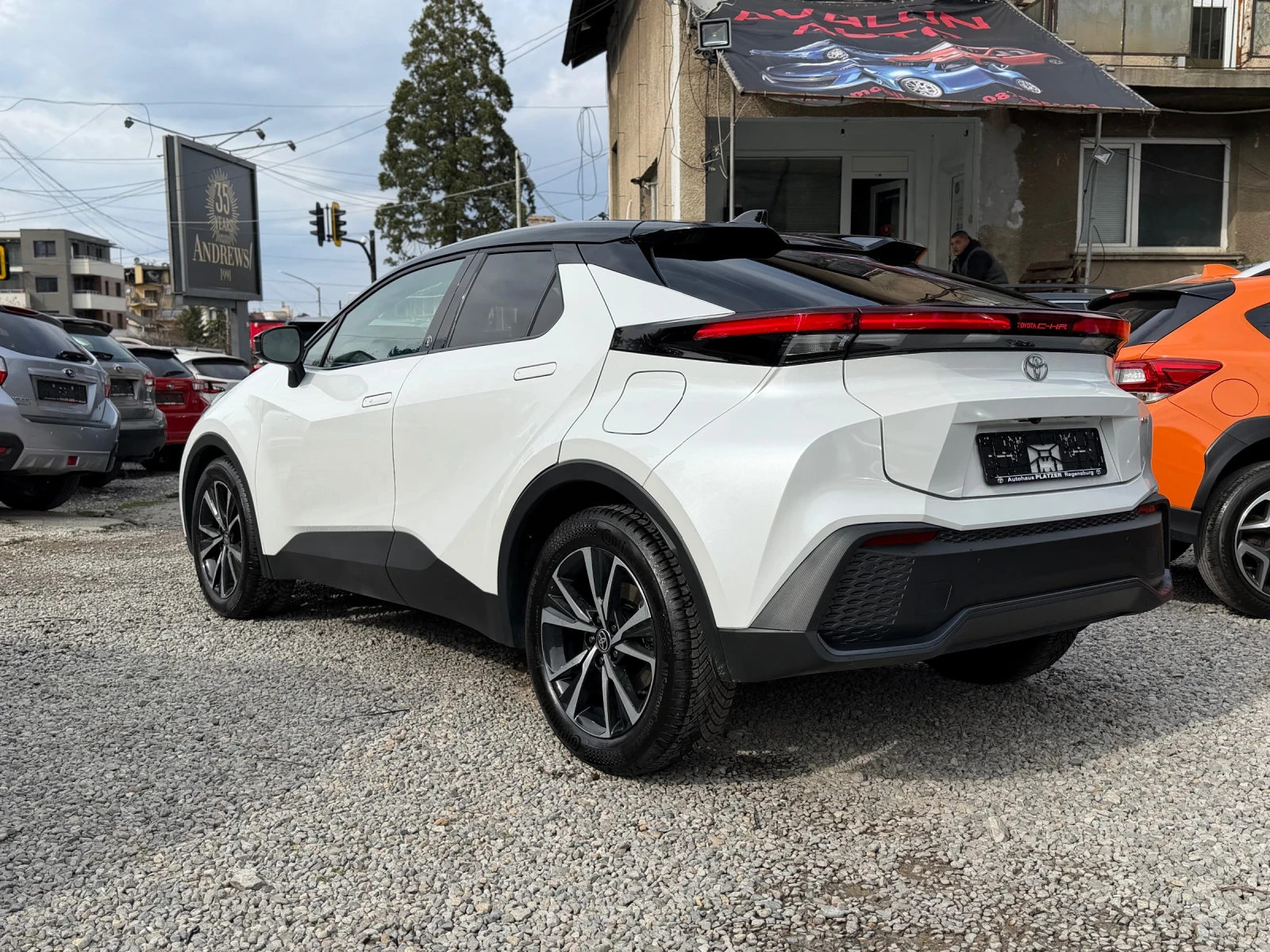 Toyota C-HR  1.8 (140 кс) Hybrid e-CVT /SUV, снимка 4 - Автомобили и джипове - 56234089