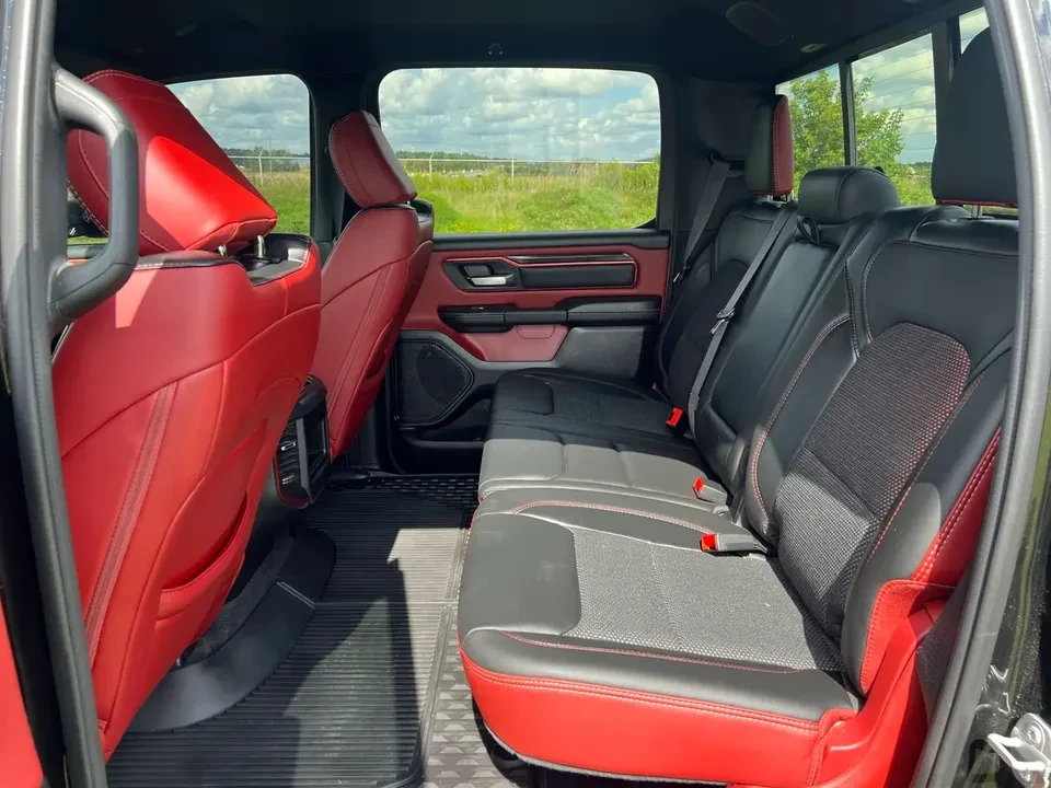 Dodge RAM 1500 Rebel / Carfax / ���������� / ���� �� ��������  | Mobile.bg � ����������� 16