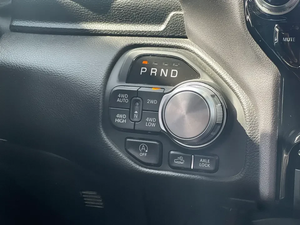 Dodge RAM 1500 Rebel / Carfax / ���������� / ���� �� ��������  | Mobile.bg � ����������� 12