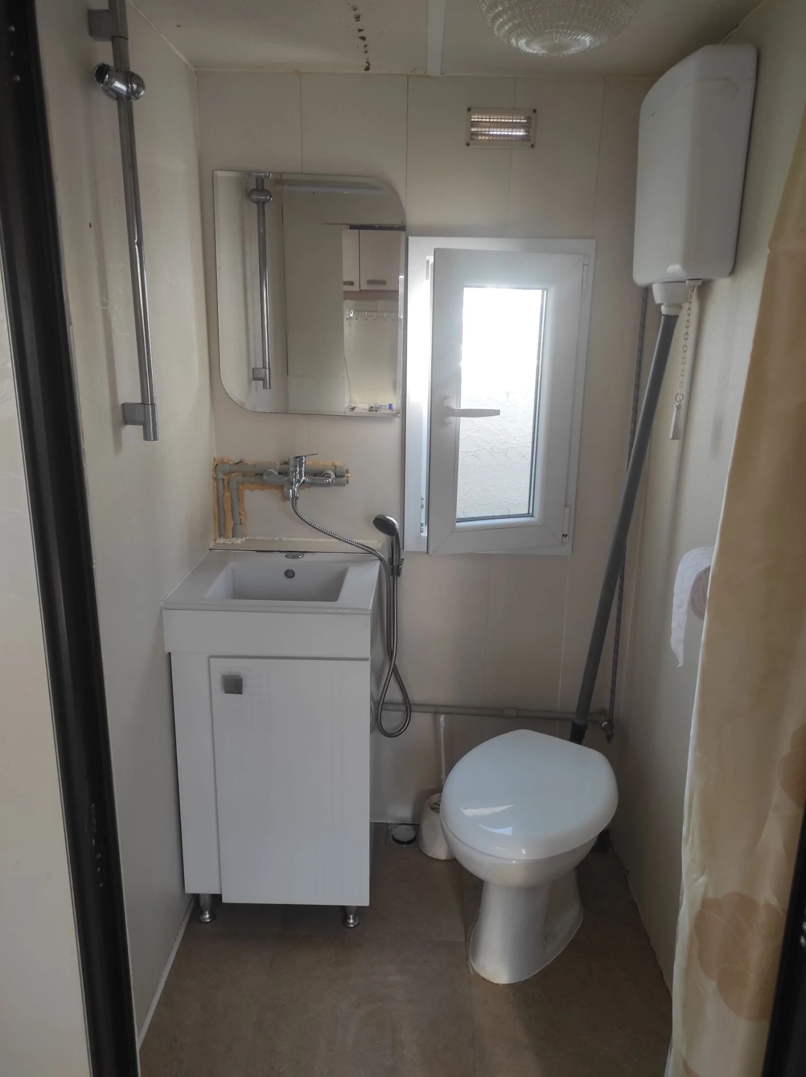 �������� ABI STACARAVAN 720/310 | Mobile.bg � ����������� 13